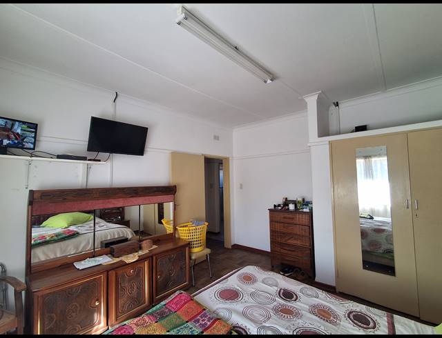 3 BEDROOM FREESTANDING FOR SALE IN STILFONTEIN EXT 4